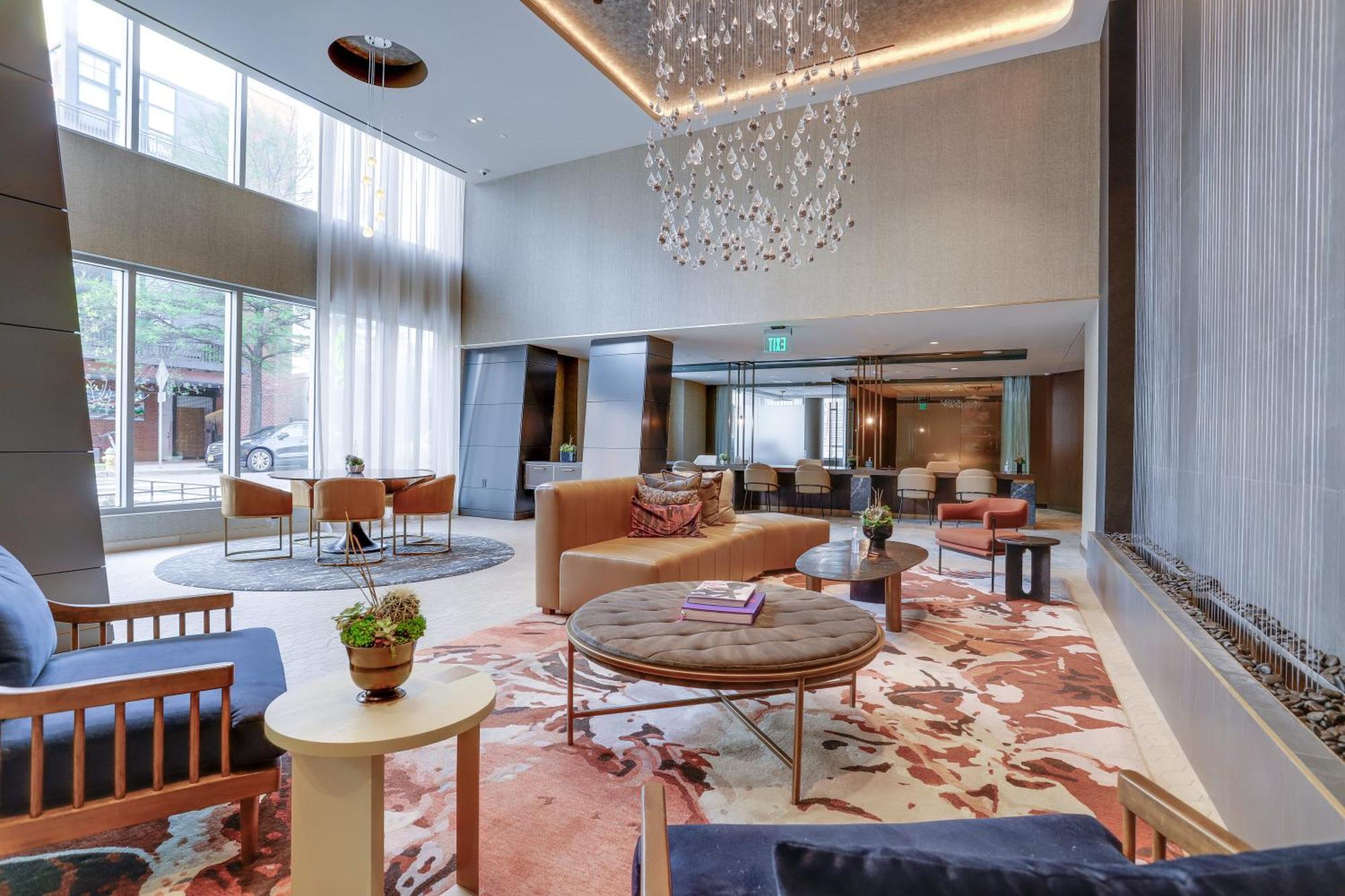 Stylish Condo At Clarendon With Rooftop Views Arlington Exteriör bild